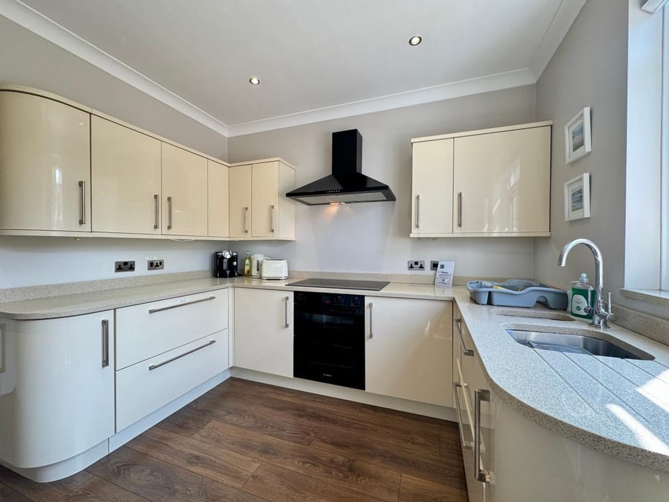 Seaview House, Tynemouth - Luxury Family Holiday Home House in North Shields