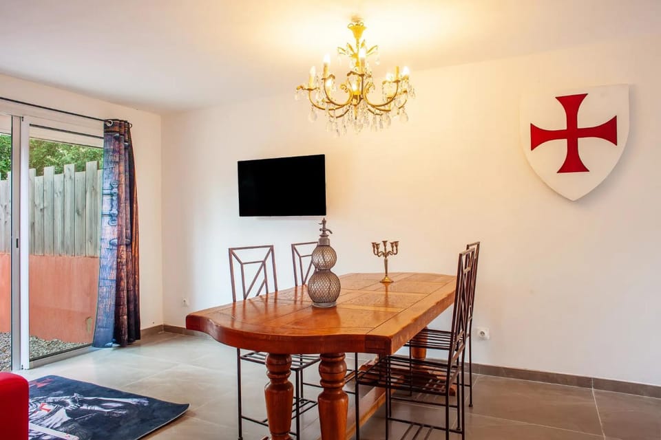 Property building, Living room