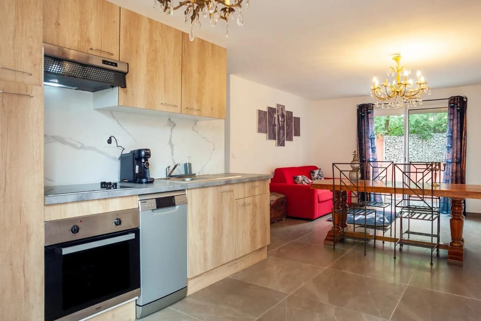 Property building, Kitchen or kitchenette, Living room