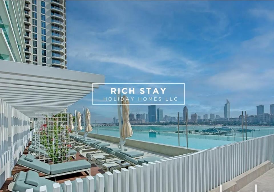 Property building, Day, View (from property/room), Pool view, Sea view, Swimming pool, sunbed