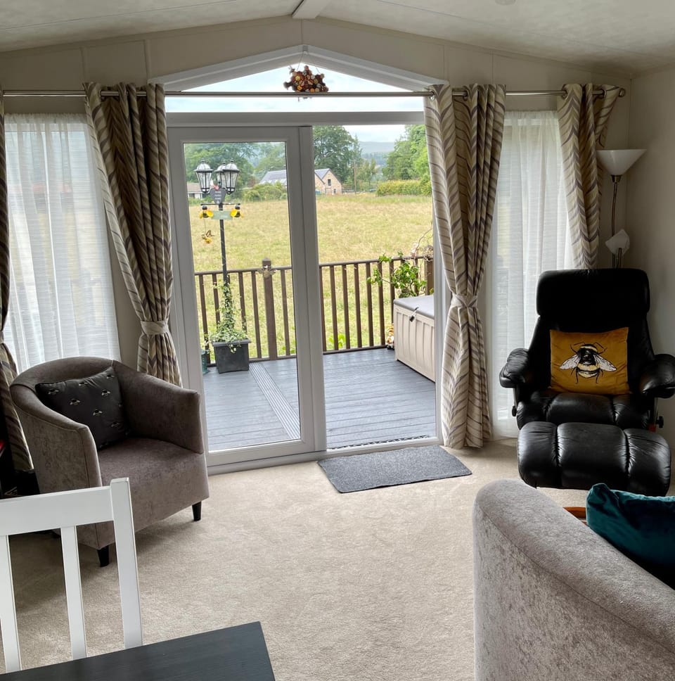 View (from property/room), Balcony/Terrace, Living room, Seating area