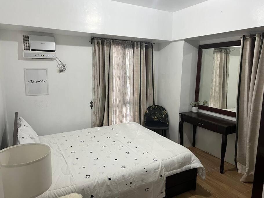 Convenient 2-Bedroom Condo Unit in the Metro Apartment hotel in Manila City