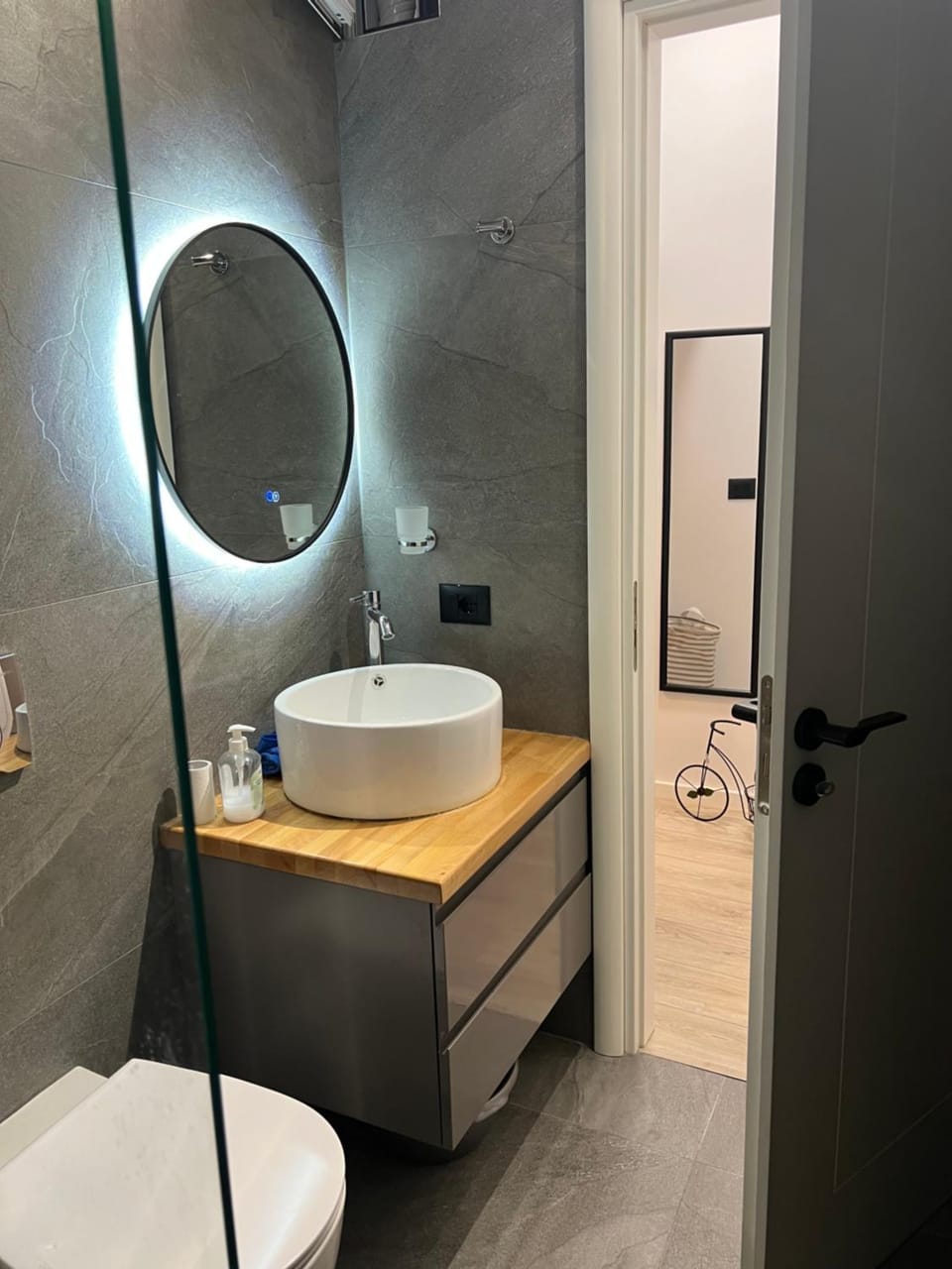 Shower, Bathroom, towels