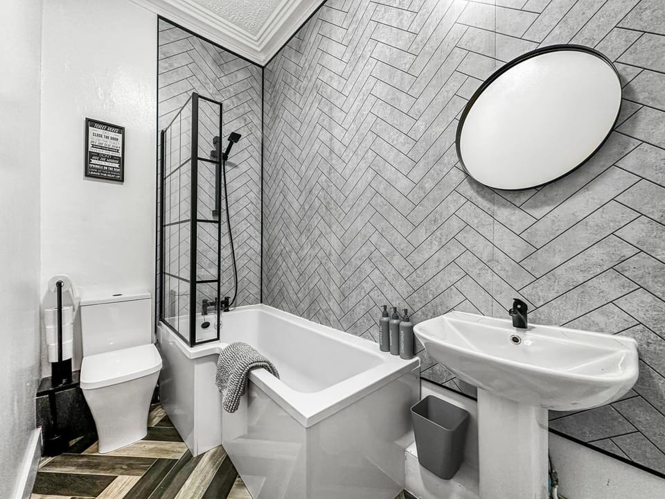 Smart Southend Sanctuary Ideal Contractor Base Apartment in Southend-on-Sea
