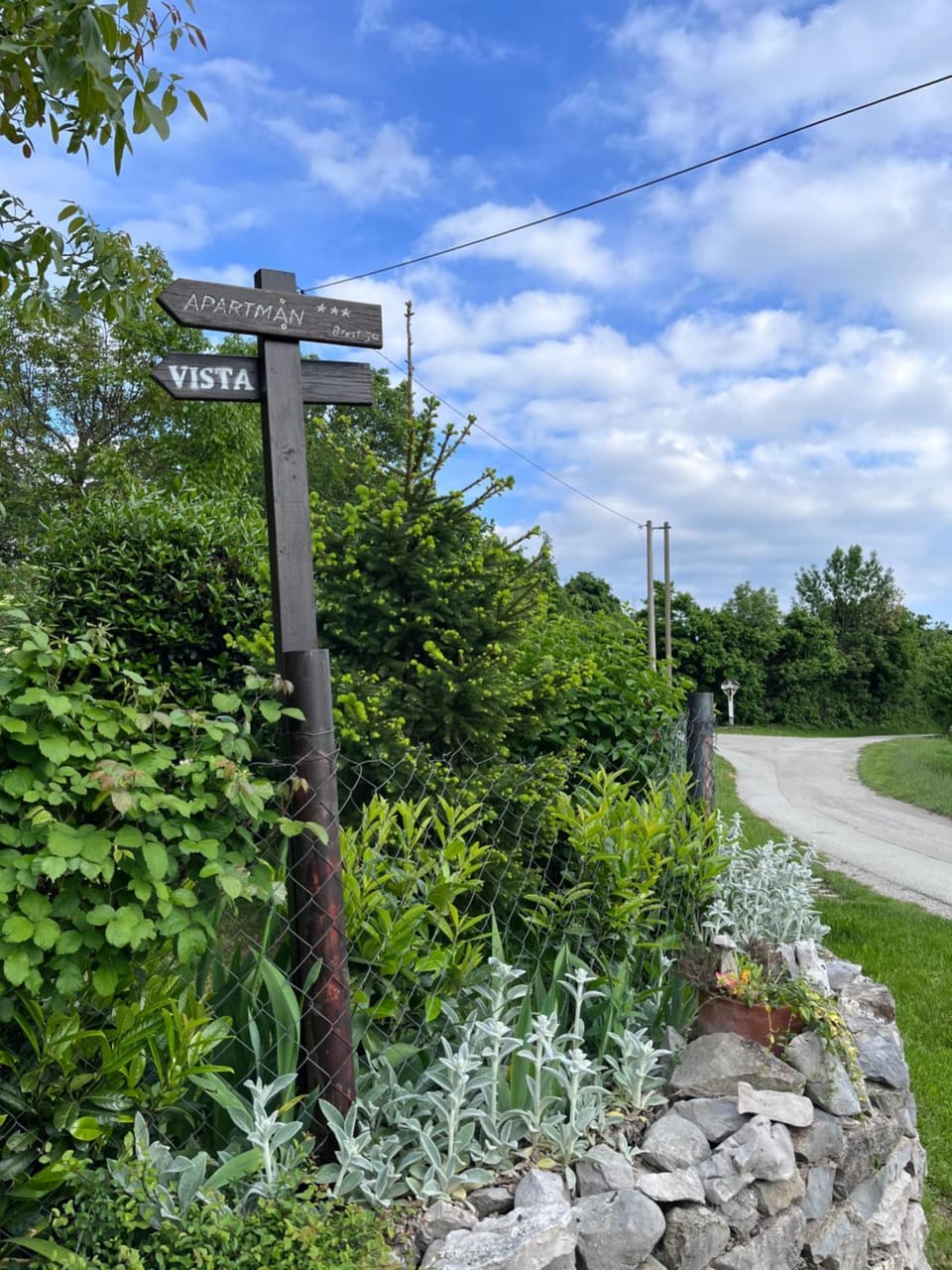 Neighbourhood, Natural landscape