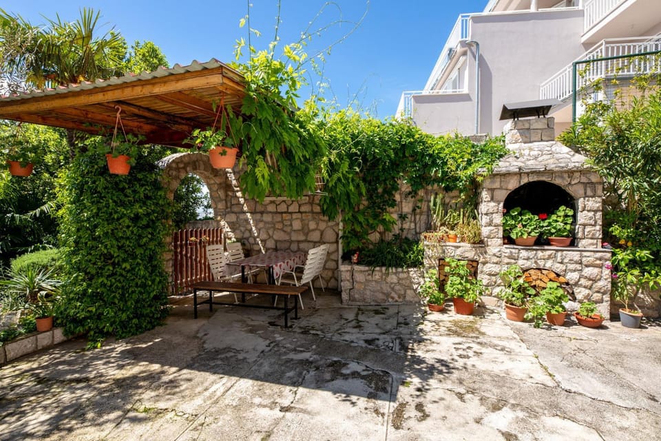Garden, Balcony/Terrace
