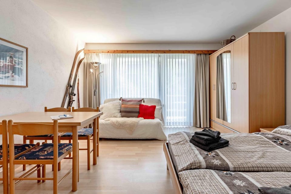 Photo of the whole room, Seating area, Bedroom, wardrobe
