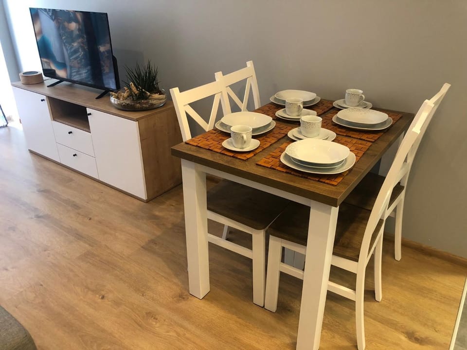 TV and multimedia, Dining area