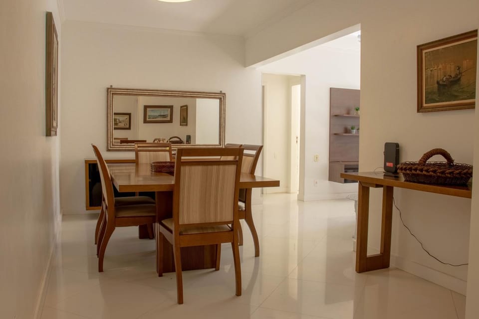 Luxuoso apto 3 quartos com vista p/ Praia do Forte. Apartment in Cabo Frio