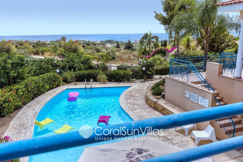 Property building, Day, Natural landscape, View (from property/room), Balcony/Terrace, Pool view, Sea view, Swimming pool
