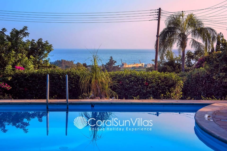 Zeus Sublime Villa 5 bedrms HEATED POOL by Coral Sun Villas, Villa in Peyia