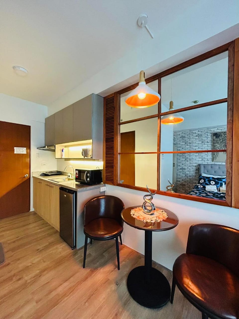 Kitchen or kitchenette, Dining area, minibar, pet friendly, stove