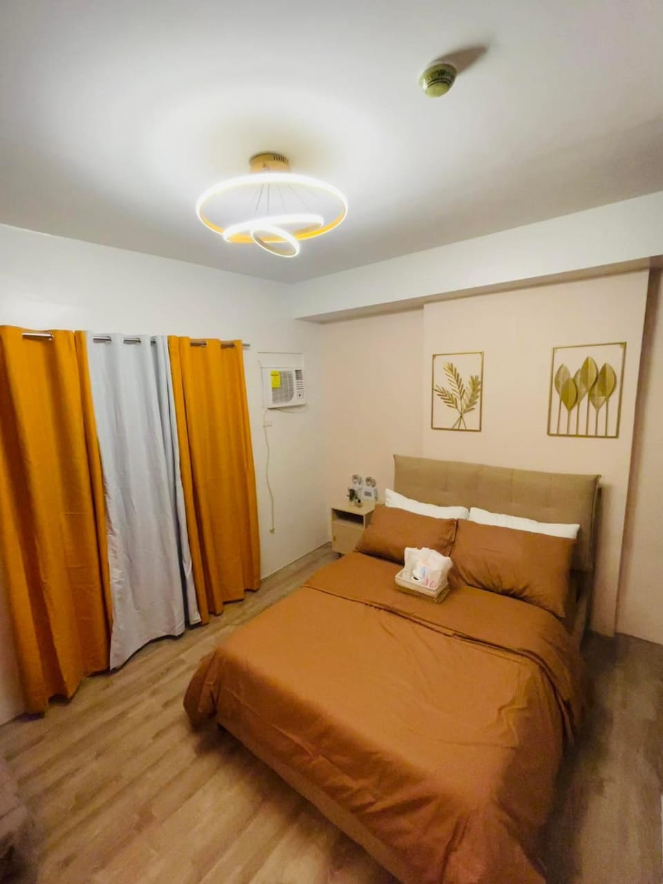 Bed, Photo of the whole room
