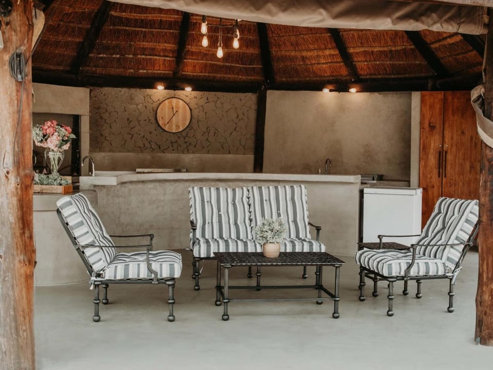 Patio, Internal: Not applicable to any particular room