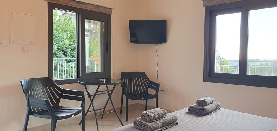 TV and multimedia, Seating area