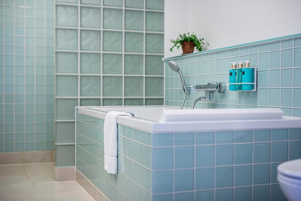 Bathroom, Sea view, Family, Bath