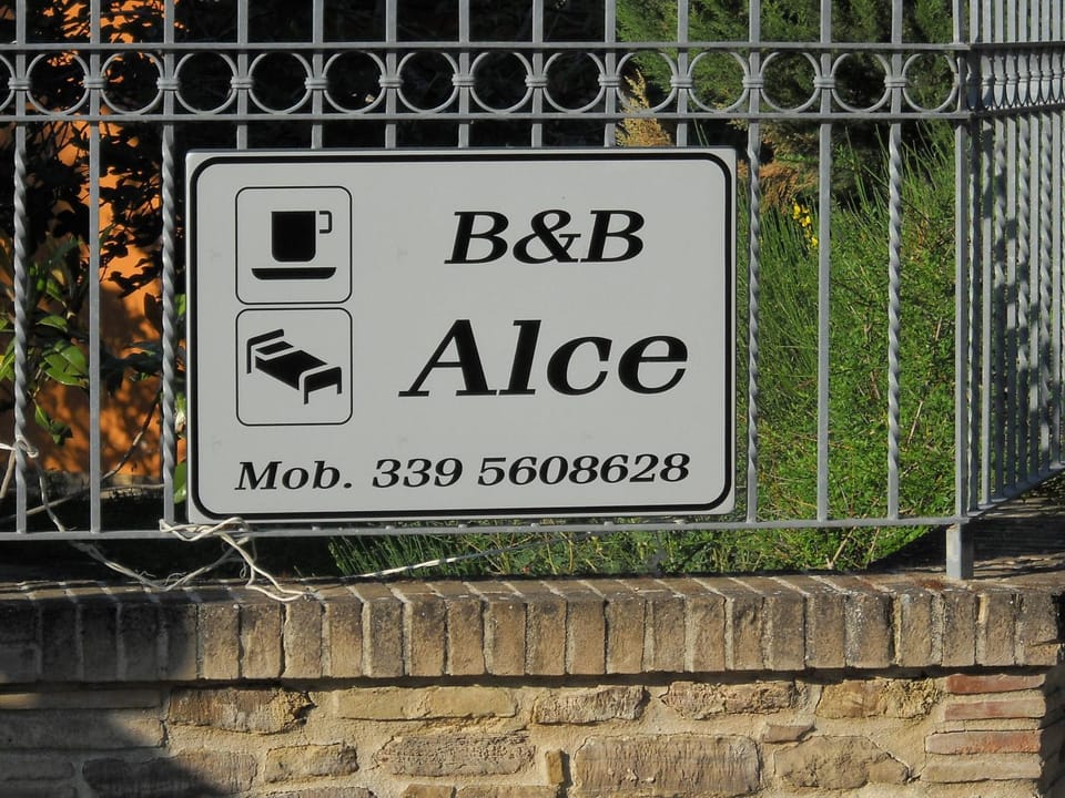 Facade/entrance, Property logo or sign