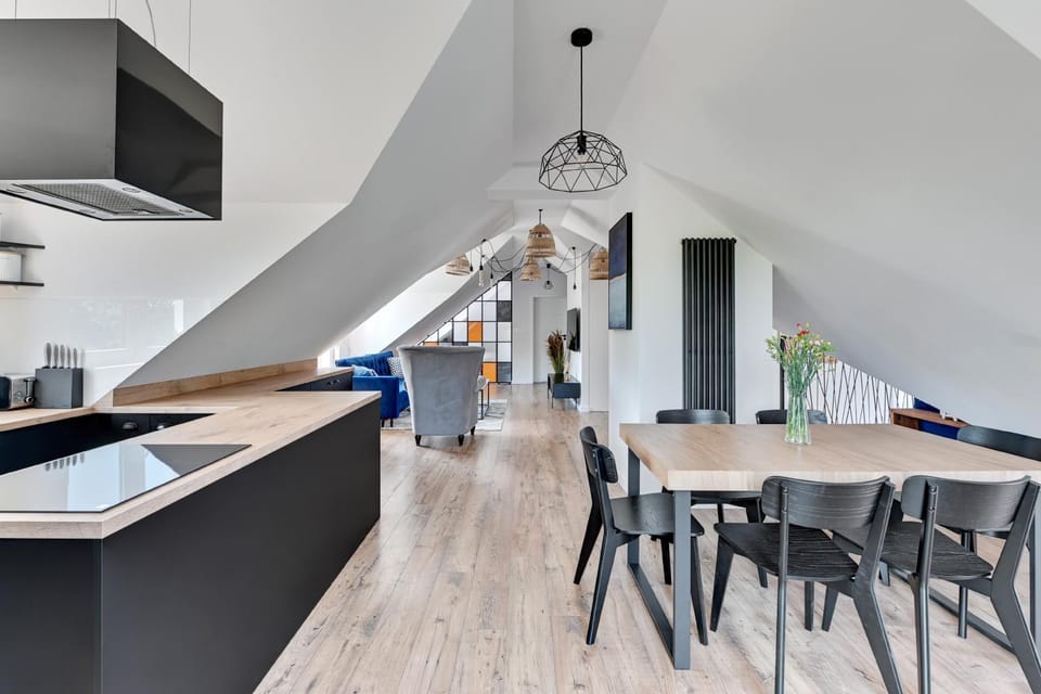 Kitchen or kitchenette, Seating area, Dining area, pet friendly, stove, kitchen