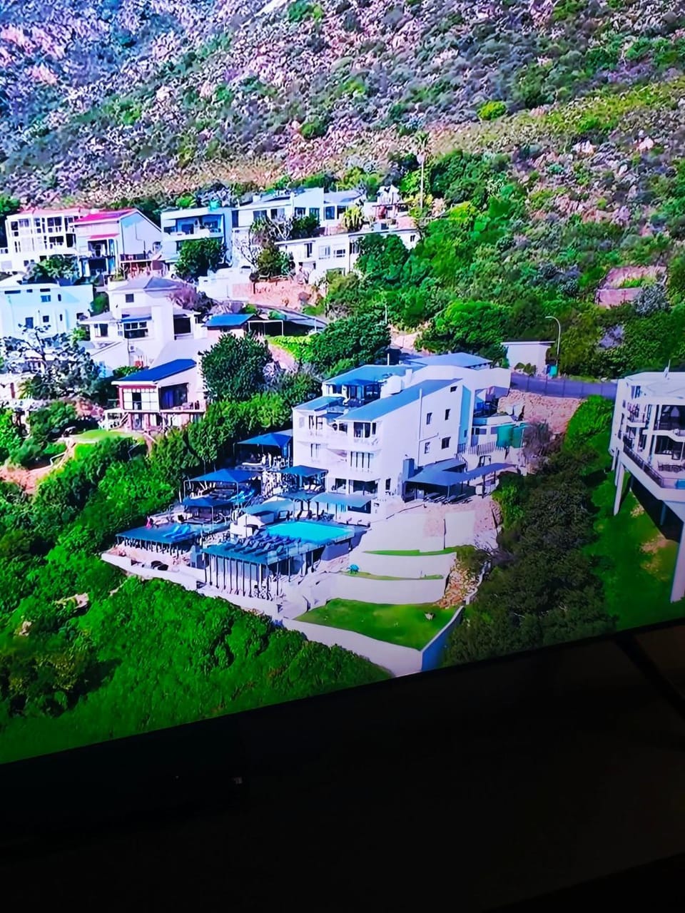Property building, Garden, Balcony/Terrace, Swimming pool