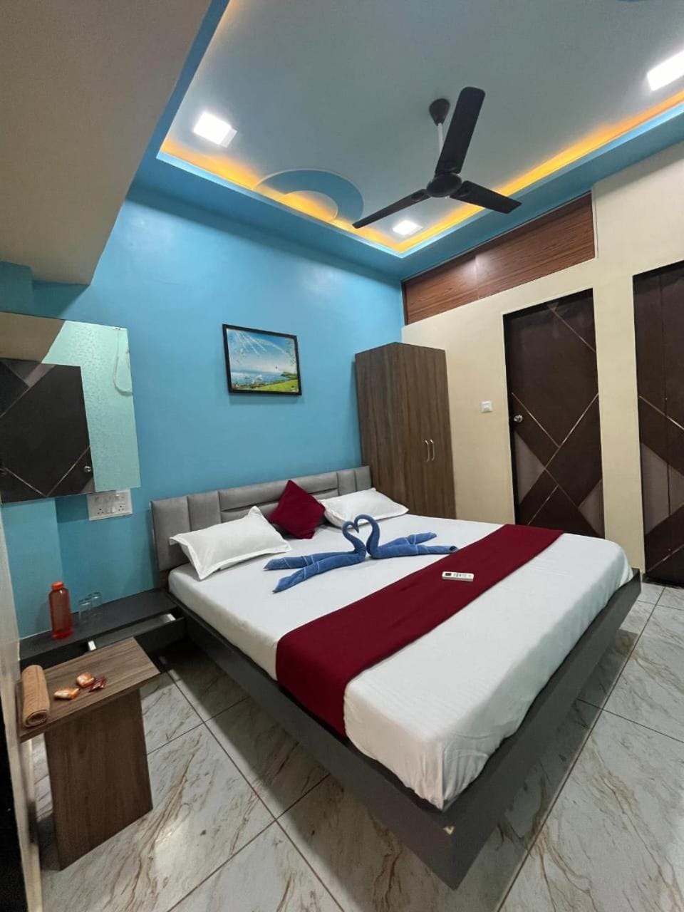 Bed, Photo of the whole room, Bedroom, air conditioner