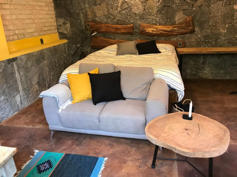 Bed, Living room