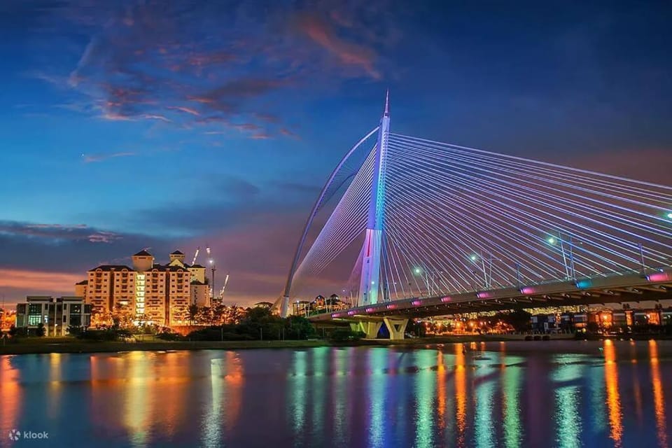 Alanis Residence 3BR FREE WIFI + NETFLIX Apartment in Selangor, Malaysia