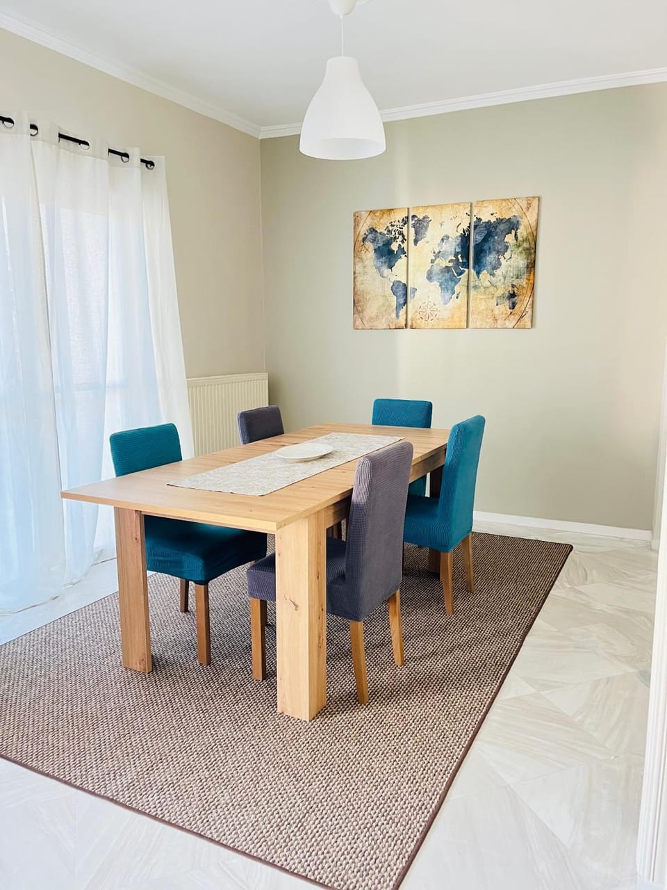 Seating area, Dining area