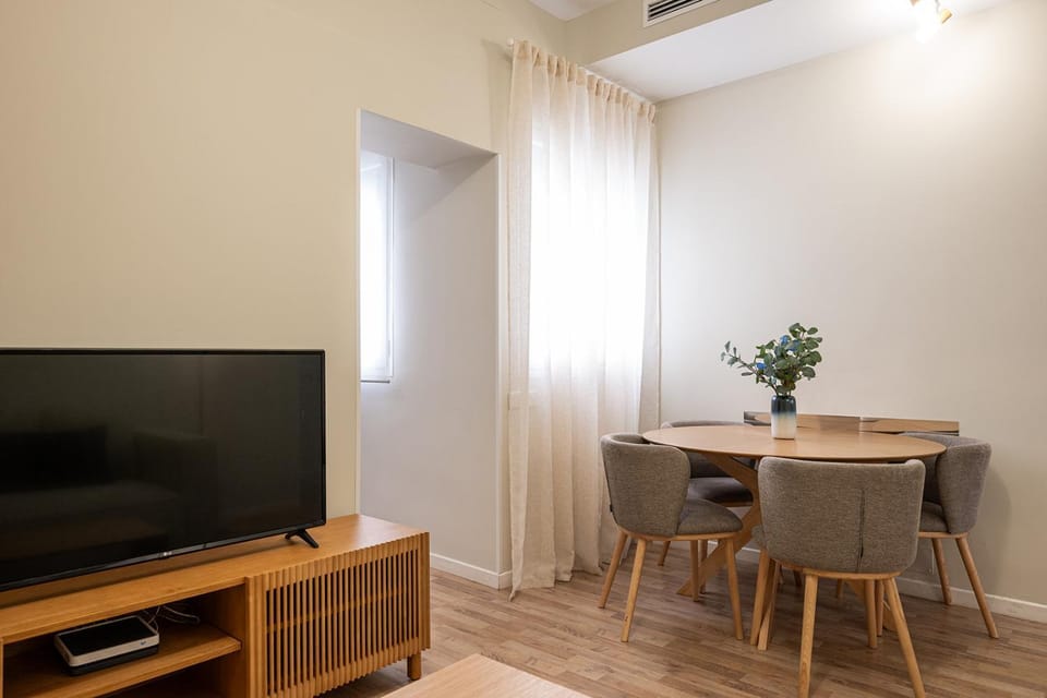 Cituspace Fernán Gonzalez Apartment in Madrid
