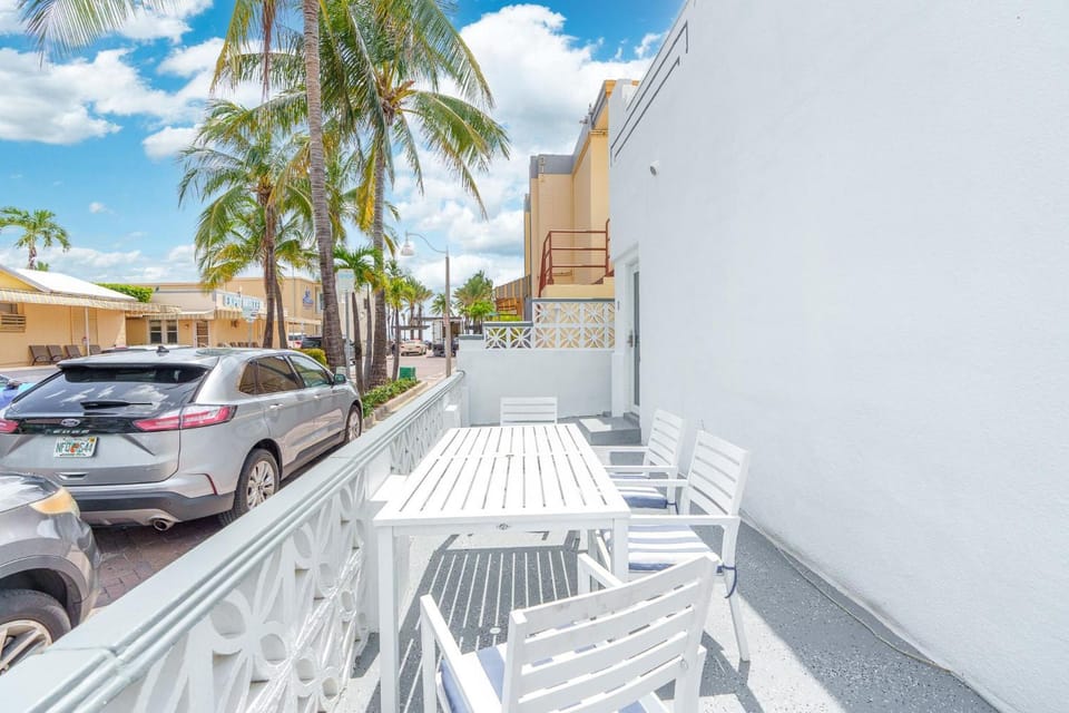 316 Seascape Unit 2 House in Hollywood Beach