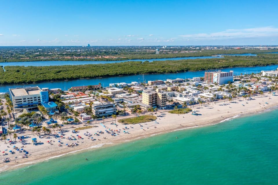 316 Footloose #1 House in Hollywood Beach