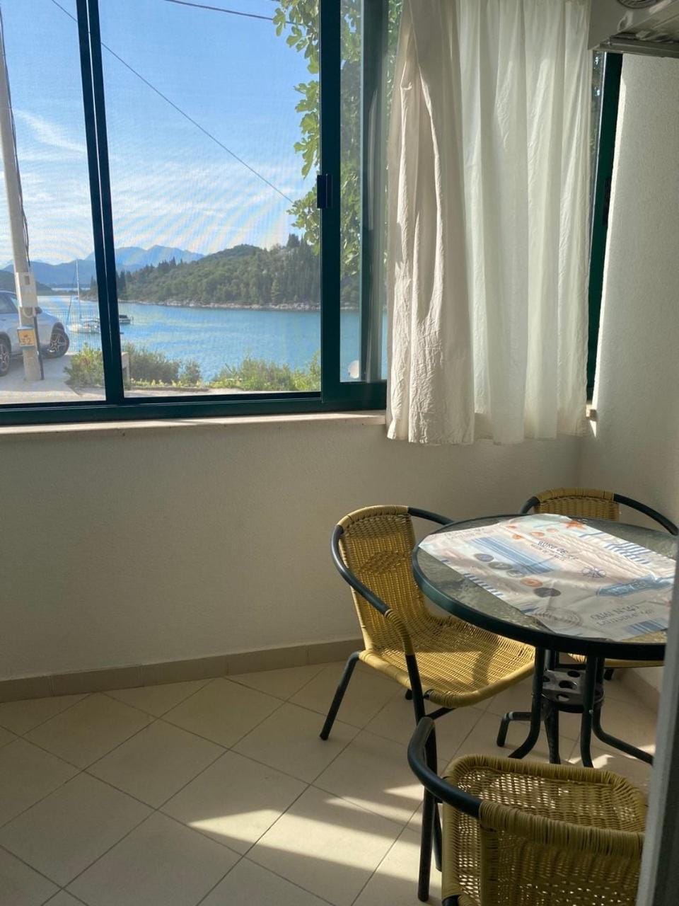 2 bed Comfy Gem: Functional, Ideal Location, Steps to the Beach Apartment in Dubrovnik-Neretva County