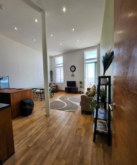 Imperial House Sea View Margate Apartment in Margate