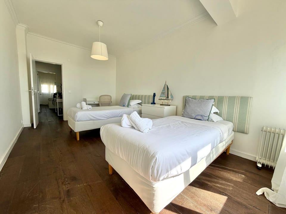 The Luxe View Spot Apartment in Costa da Caparica