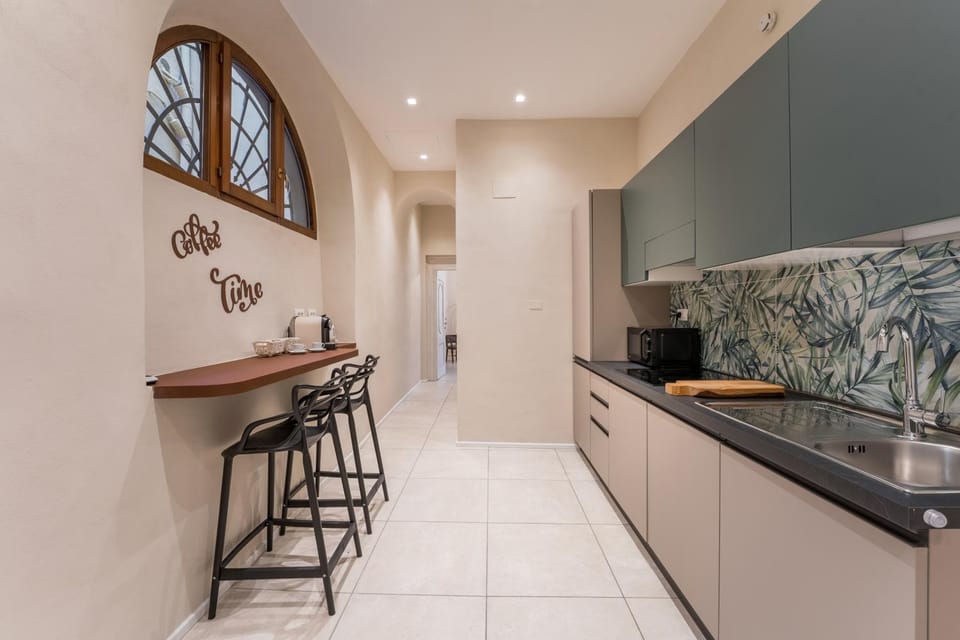 Kitchen or kitchenette, Dining area, minibar, pet friendly, stove