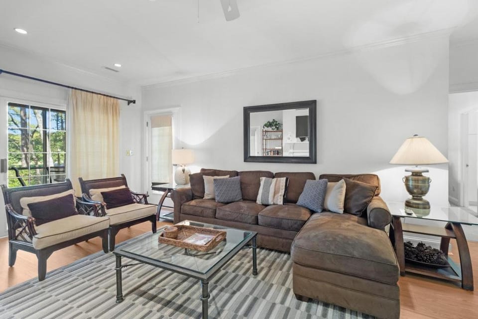 Pawleys Plantation Retreat Villa Deluxe Amenities House in South Carolina