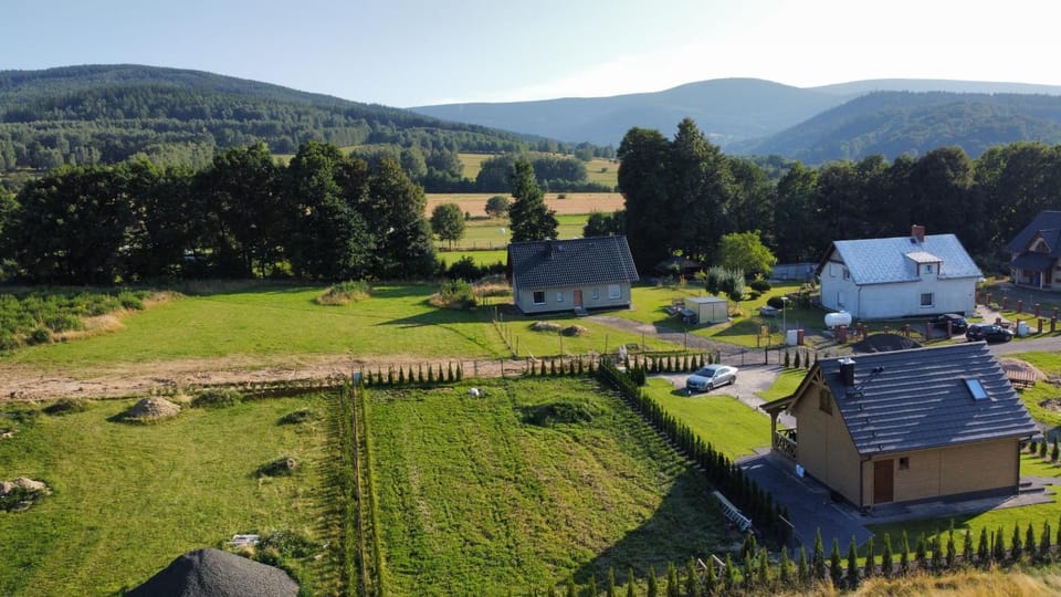 Neighbourhood, Bird's eye view, Mountain view, Parking