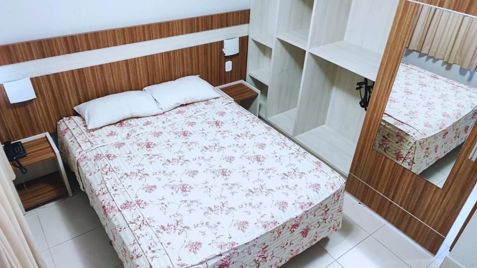 View (from property/room), Photo of the whole room, Bedroom