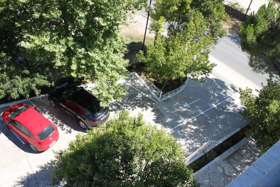 Neighbourhood, Natural landscape, Parking