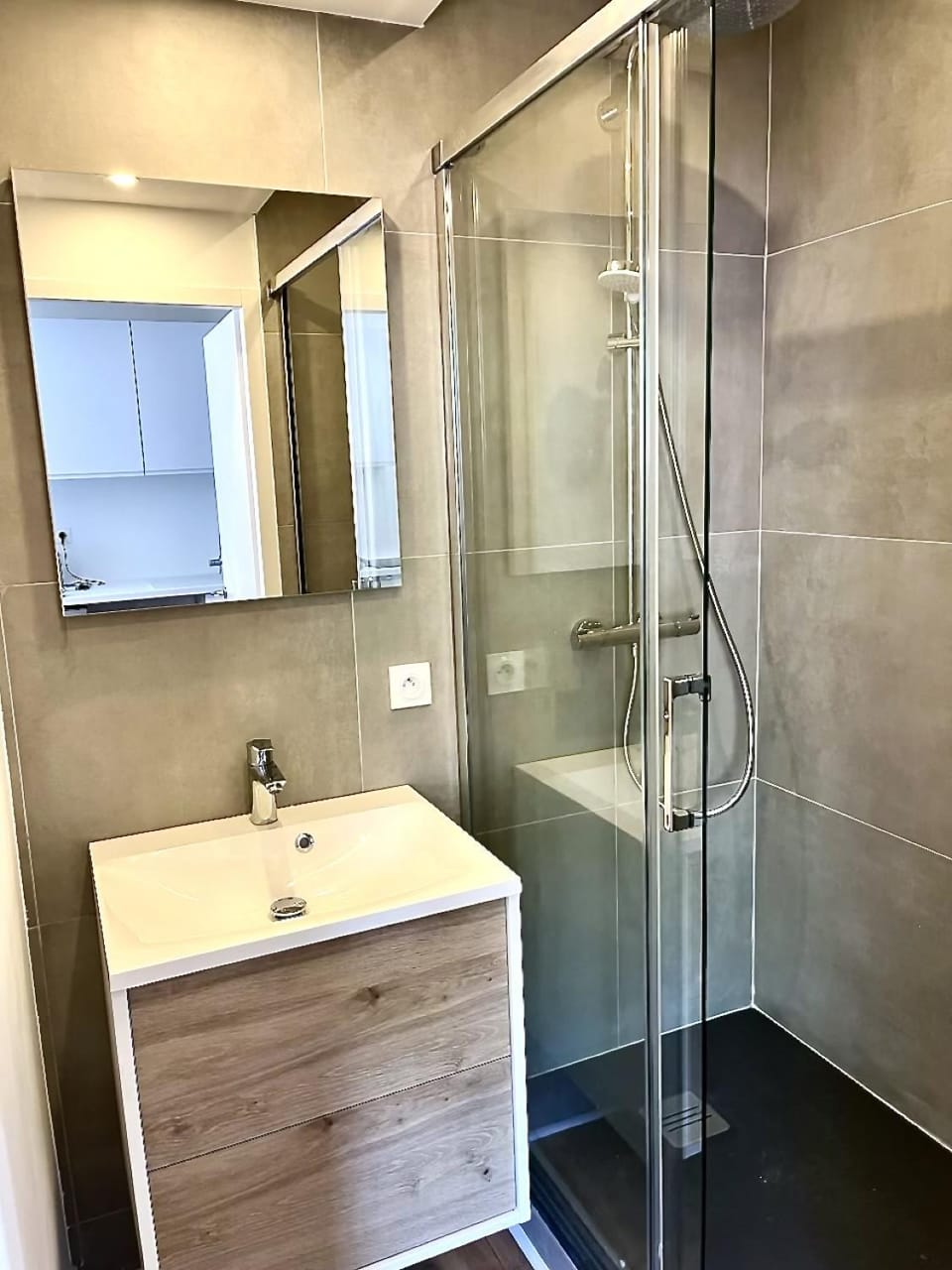 Shower, Bathroom