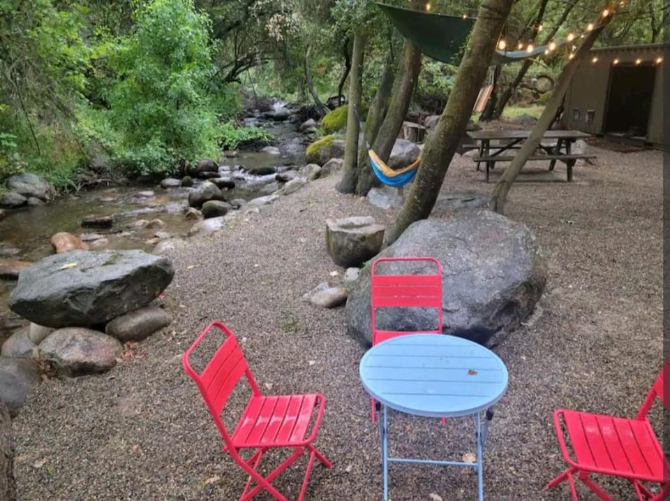 Magical River House ! 10 min to SNP park entrance House in Three Rivers