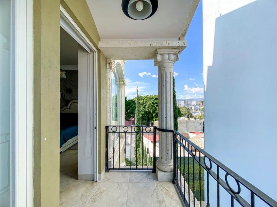 Del Moral Apartments Apartment in Leon