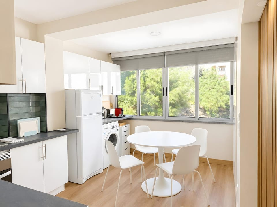Property building, Kitchen or kitchenette, Living room