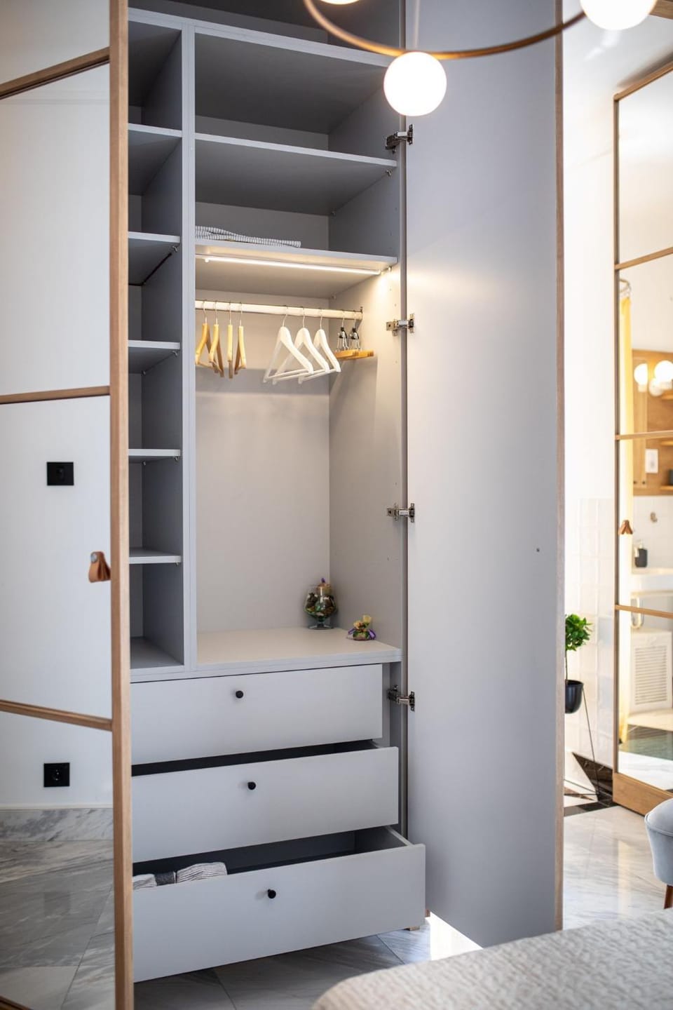 wardrobe