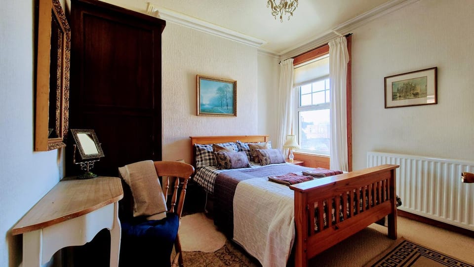 4-bedroom Victorian Home Belfast Bed and Breakfast in Belfast