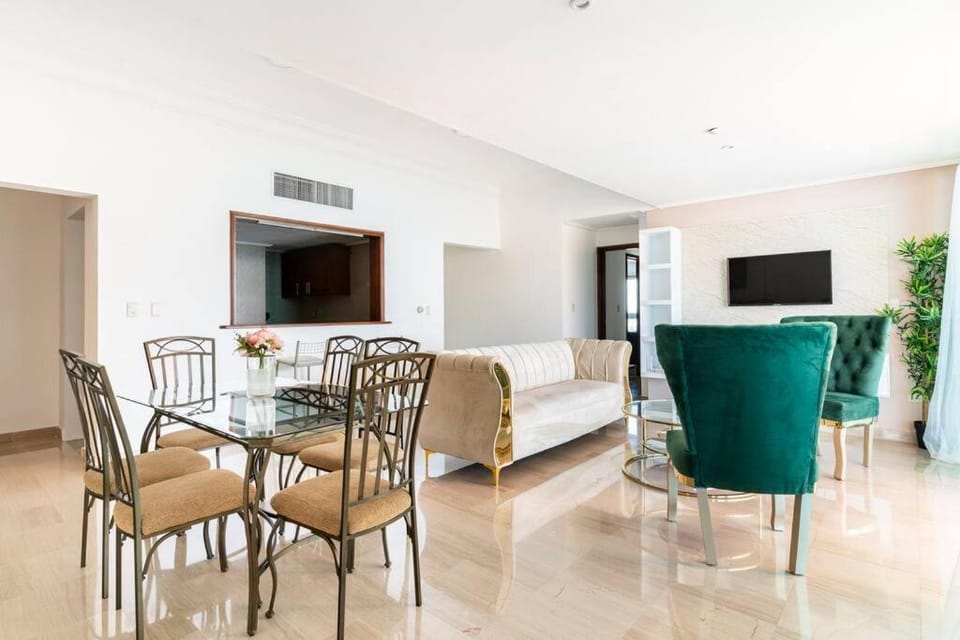 3 BDR Ocean View luxury Apartment . Sleeps 6 Apartment in Santo Domingo