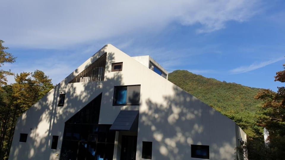 Forestel Meomul House in South Korea
