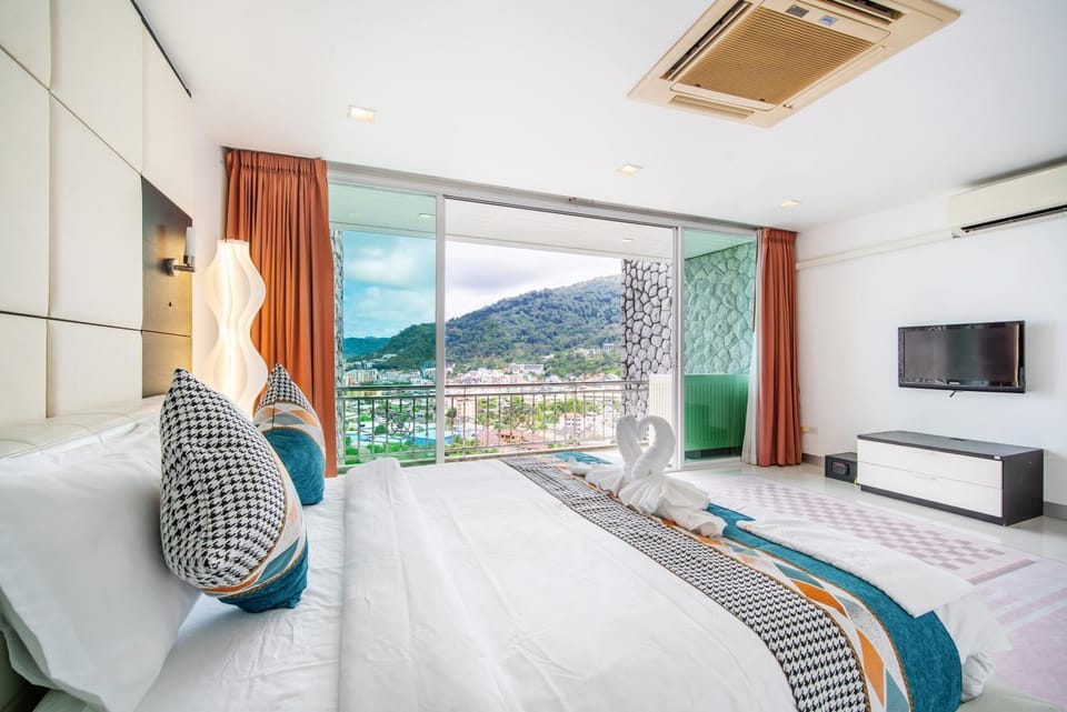 Bed, View (from property/room), Balcony/Terrace, Photo of the whole room, Bedroom