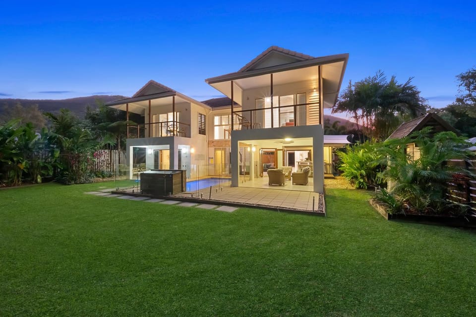 Property building, Natural landscape, Garden