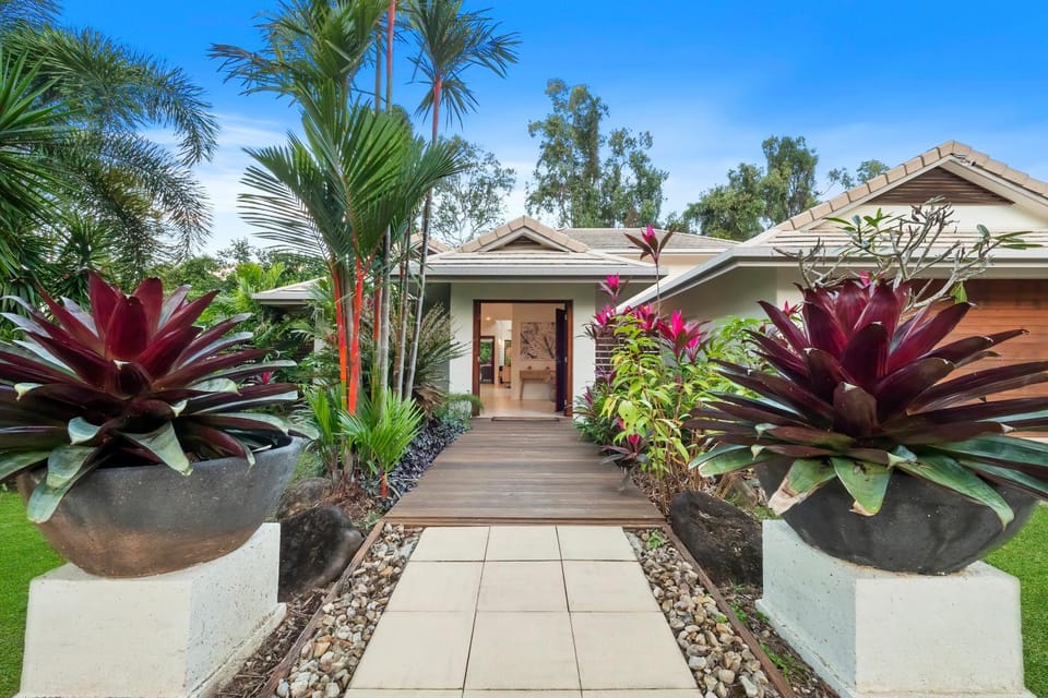 Property building, Garden