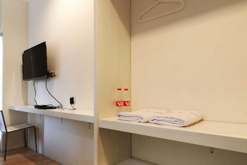 Rumah Kayu Manis Bintaro Hotel in South Jakarta City